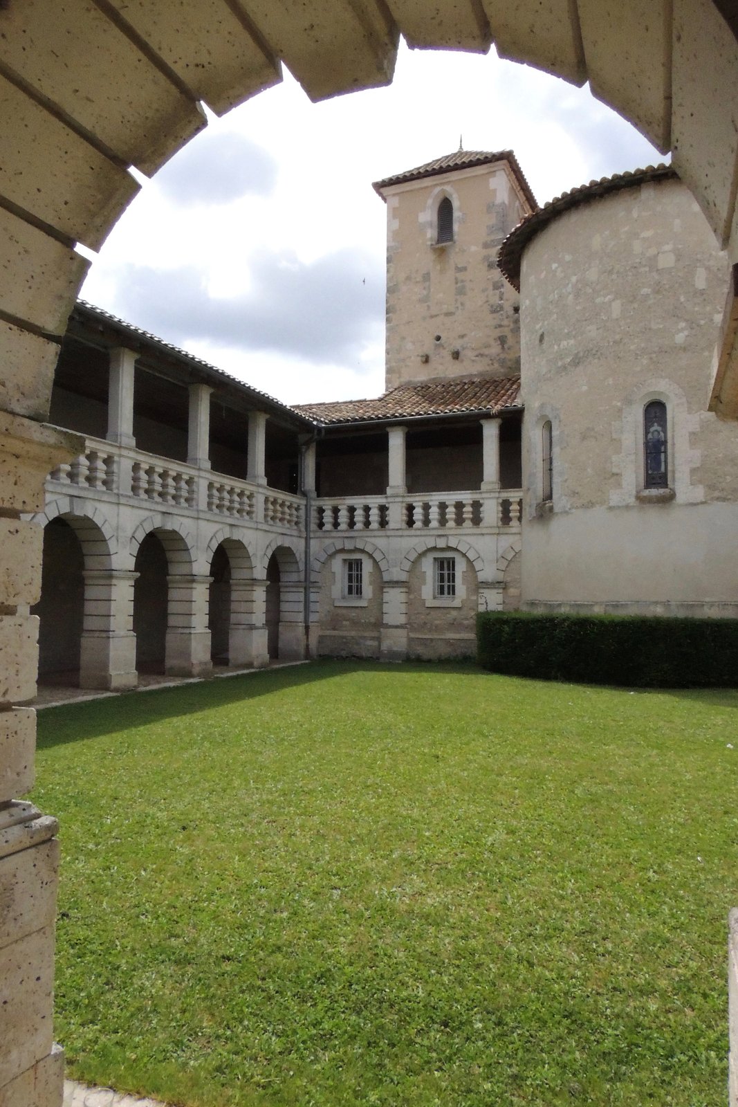 Cloître de Chalais